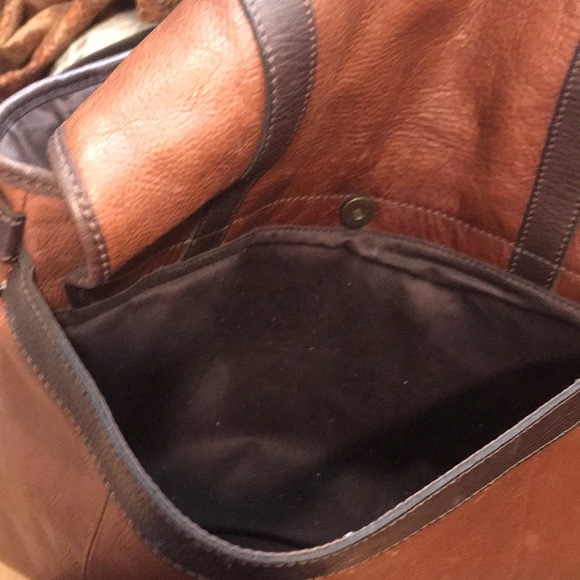 Fossil Leather Messenger Bag - Picture 16 of 17